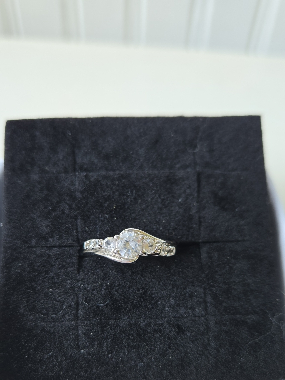 Sterling Silver Cubic Zirconia Twist Ring in Silver
